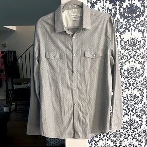 Calvin Klein Men’s Large Button Down Shirt.